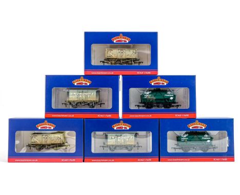 Model trains - Two Bachmann 37-253B 16 ton steel mineral wagons, Two 33-182A 10 ton covered salt vans and Two 37-682A 14 ton 