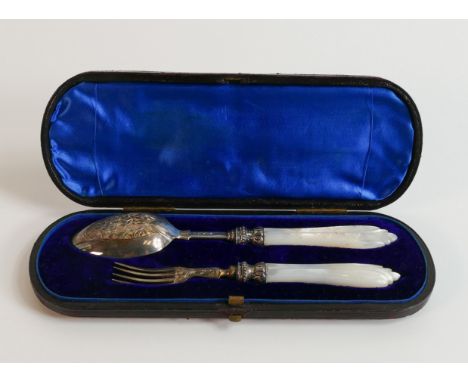 Silver ornate spoon &amp; fork set with mother of pearl handles, hallmarked for 1882, boxed. 