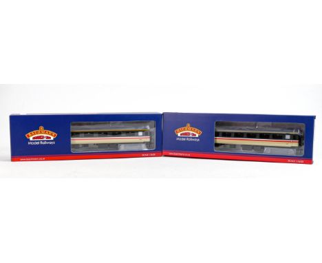 Model trains - 39-652 WSL Bachmann BR MK2F FO First Open Coach InterCity together with BR MK2F TSO Tourist second open coach.