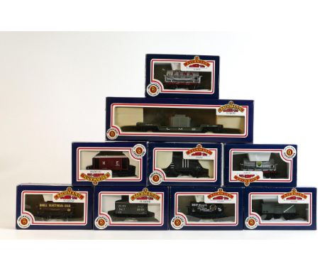 A collection of Bachmann Boxed Model Railway OO gauge Rolling stock to include 33-878 45 Ton Bogie Well Wagon, Wagon 33-500a,