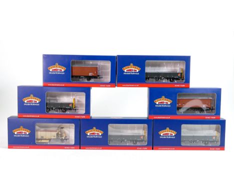Model trains - four Bachmann Branchline 38-046 31 Tonne OBA Open Wagon Railfreight Distribution , 38-125Y COV-AB Tribometer t