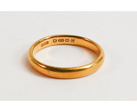 22ct gold wedding ring, size N, 4g. 