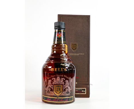 Bells 21 YO Royal Reserve very rare Scotch Whisky 40% in presentation case 
