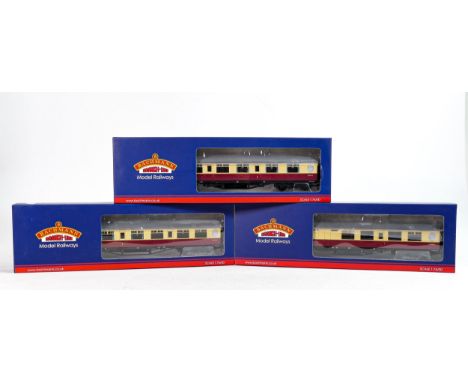 Model trains - 34-436 Bachmann Thompson Composite Brake Coach, 34-461 Thompson 3RD class brake corridor and 34-411 Thompson c