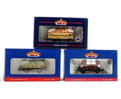 Model trains - Bachman 38-260A 2 Ton Presflo in Bulk Tunnel Cement, Bachmann 37-253B 16 ton steel mineral wagon and Bachmann 