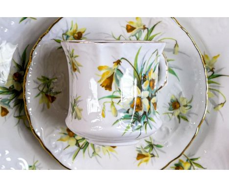 Hammersley Yellow Jonquils floral decorated 21 piece tea set - light use (21) 