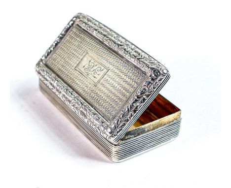 Silver snuff box hallmarked for Birmingham 1829, 42.6g. 