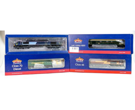 Bachmann 32-976Z Class 66 66418, Bachmann 32-737 Class 66 66065, Bachmann 31-995 Class D/16 LMS 10000 and Bachmann 31-585 Cla