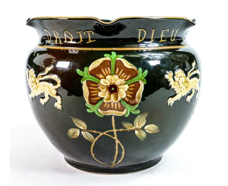 Early 20th century Earthenware "Albion" pattern planter, decorated with slip-painted Tudor Roses, passant lions and "Dieu et 