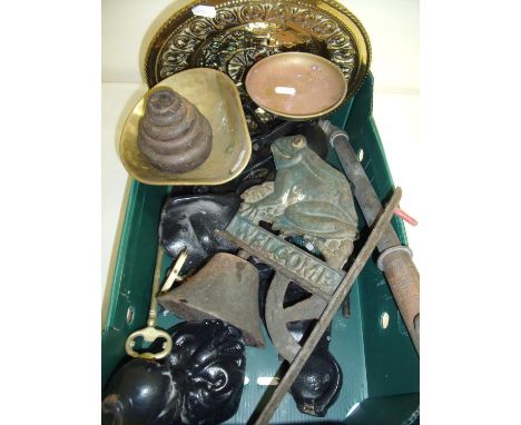 Nutcracker, cast metal ball &amp; claw bath feet, set of kitchen scales, sprayer, brassware etc 