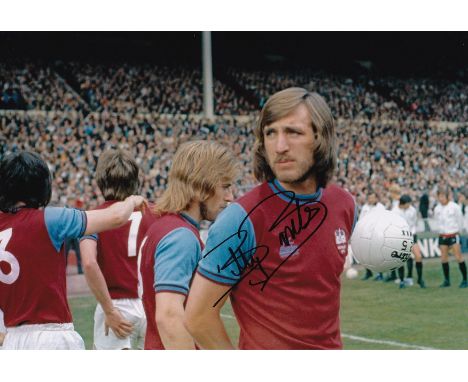 Autographed BILLY BONDS 12 x 8 photo : Col, depicting West Ham United captain BILLY BONDS lining up with his team mates as th