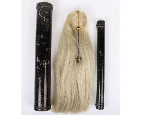Victorian 1871 Pattern Officers Helmet Plume, fine white horse hair plume with gilt brass rosette top mount. Original mount f
