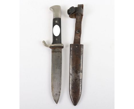 WW2 German Hitler Youth Boys Dagger, with two piece chequered grips having enamelled Hitler Youth diamond to the centre. Hous