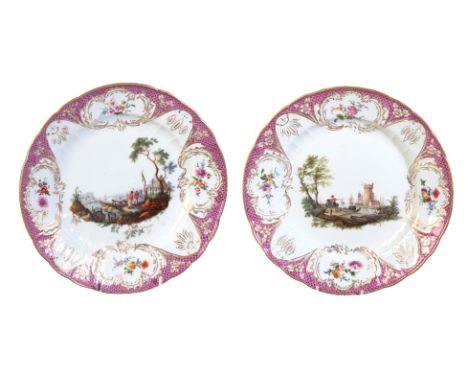 A PAIR OF MEISSEN MARCOLINI PORCELAIN CABINET PLATESlate 18th/early 19th century, the outside decorated with estuary scenes w