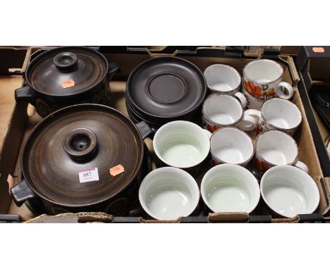 A box of sundry Denby stoneware dinnerwares, to include two Denby stoneware casserol dishes and further Midwinter cups