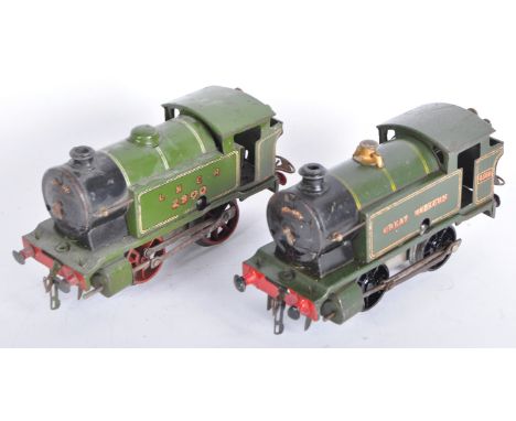 Two vintage Hornby O gauge tinplate clockwork model railway trainset locomotive engines comprising; 0-4-0 LNER No. 2900 and G