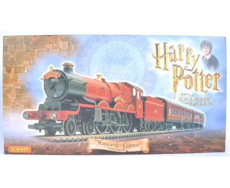 An original Hornby 00 gauge model railway locomotive trainset No. R 1033 Harry Potter &amp; The Chamber of Secrets Hogwarts E