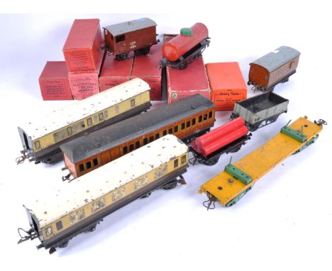 A collection of vintage Hornby O gauge model railway tinplate trainset rolling stock wagons to include; x2 GWR carriages, pet