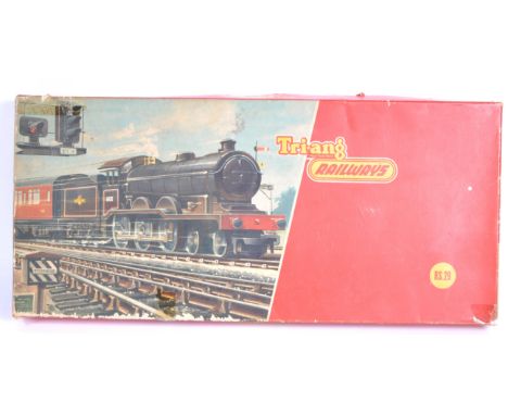 A vintage Triang / Tri-ang 00 gauge model railway locomotive trainset set No. RS29 Holiday Express Train. The set containing 