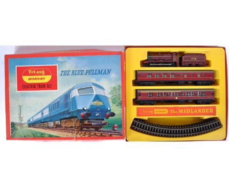 Two original vintage Triang / Tri-ang Hornby 00 gauge model railway locomotive trainsets comprising; RS.52 The Blue Pullman a