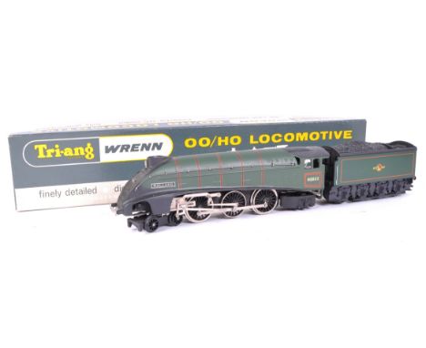 An original G &amp; R Wrenn 00 gauge model railway trainset locomotive engine No. 2211 ' Mallard '&nbsp;LNER Class A4 4-6-2 i
