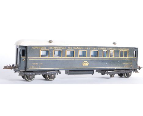 An original vintage Hornby O gauge tinplate rolling stock coach / carriage. The model being a Grand European Express Sleeping