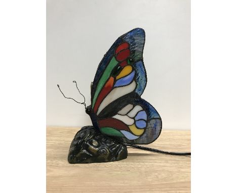 TIFFANY STYLE BUTTERFLY LAMP