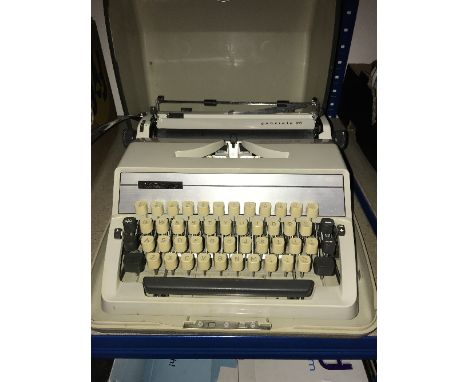 GABRIELE 25 TYPEWRITER