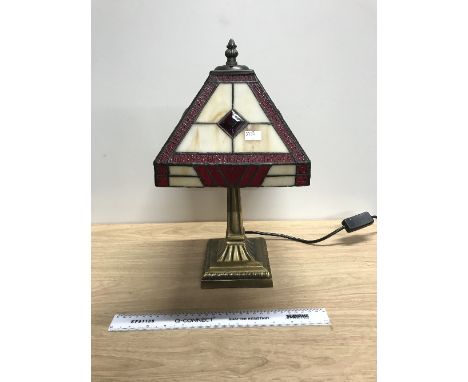 TIFFANY STYLE LAMP