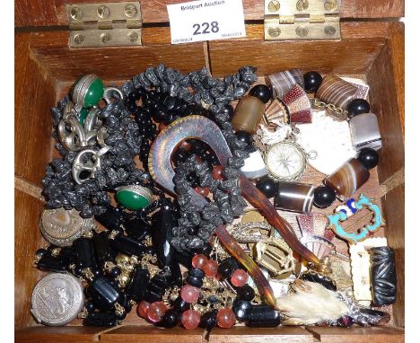 Antique and vintage jewellery in a wooden box, inc. banded agate bracelet, compass fob, patch box, etc.