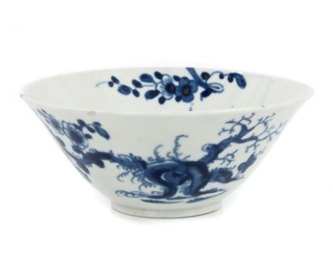 Mid-18th century Worcester blue and white Prunus Root pattern rice bowl, circa 1755 - blue arrow mark, 10.5cm diameter CONDIT
