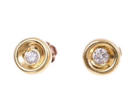 Pair diamond single stone earrings each with a brilliant cut diamond in a heavy polished 18ct yellow gold setting, Sheffield 