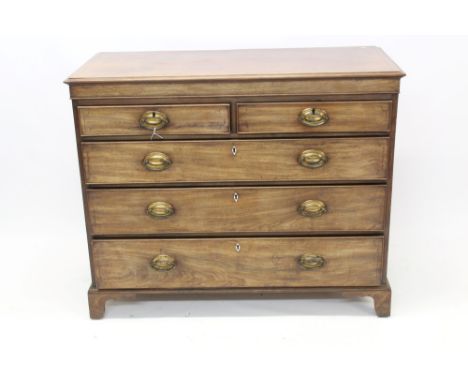 George III mahogany and line-inlaid chest of drawers with inlaid frieze and two short over three long graduated drawers, on b