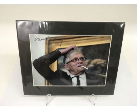 A signed photo of the artist David Hockney with Certificate of Authenticity.Approx 20x25cm - NO RESERVE