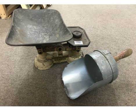A set of vintage Perry&amp;Son's Makers weighing scales with weight and scoop
