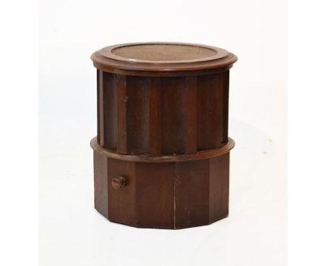 Victorian mahogany circular box commode   Condition: 