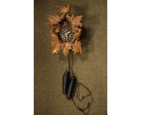 Late 20th Century Black Forest style cuckoo clock   Condition: 