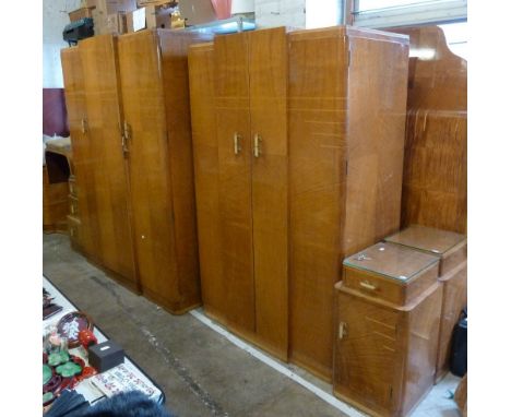 GOOD QUALITY 1930's ART DECO INLAID FIGURED LIGHT WALNUTWOOD FIVE PIECE BEDROOM SUITE, comprising, BREAKFRONT THREE DOOR WARD