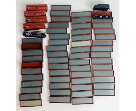 55x Marklin Z Gauge Wagon Bodies - All Unboxed. P&amp;P Group 1 (£14+VAT for the first lot and £1+VAT for subsequent lots) 