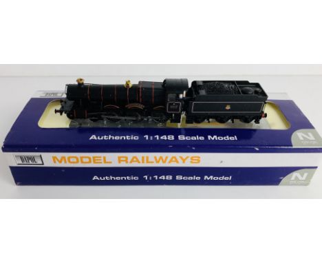 Dapol N Gauge ND-135C 'Gossington Hall' BR Lined Black Early Crest 6910 Loco - Boxed. P&amp;P Group 1 (£14+VAT for the first 