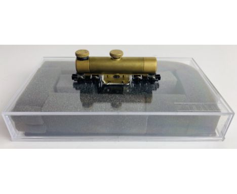 CMX N Gauge Brass Track Cleaner Wagon - Lacking Couplings. P&amp;P Group 1 (£14+VAT for the first lot and £1+VAT for subseque