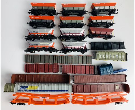 18x Mix of 4mm Ready to Run &amp; Kit Built with Either P4 or OO Wheels Sets - Some have Missing Parts and / or SPARES / REPA