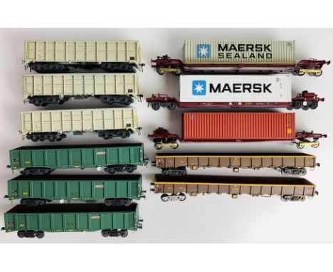 11x Kit Built 4mm 'FITTED WITH P4 WHEEL SETS' Wagons - Most Fitted with Chain Link Couplings, or Lacking Couplings - Supplied