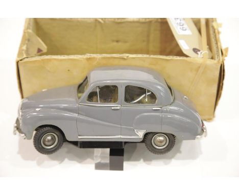 Victory industries Austin Somerset electric battery operated scale model car. P&P Group 1 (£14+VAT for the first lot and £1+V