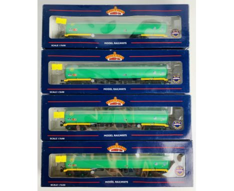 4x Bachmann 38-111 100 Ton Bogie Tank Wagon TEA BP Green - Boxed. P&amp;P Group 2 (£18+VAT for the first lot and £2+VAT for s