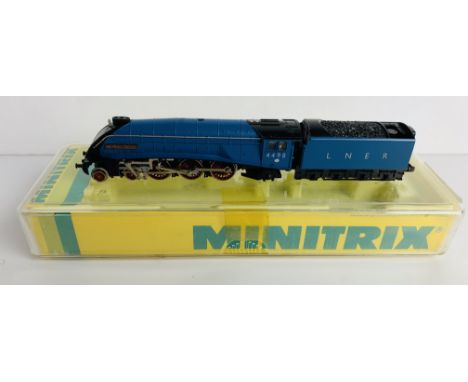 Minitrix N Gauge 12946 Class A4 'Sir Nigel Gresley' LNER Blue No.4498 Steam Loco - Boxed. P&amp;P Group 1 (£14+VAT for the fi