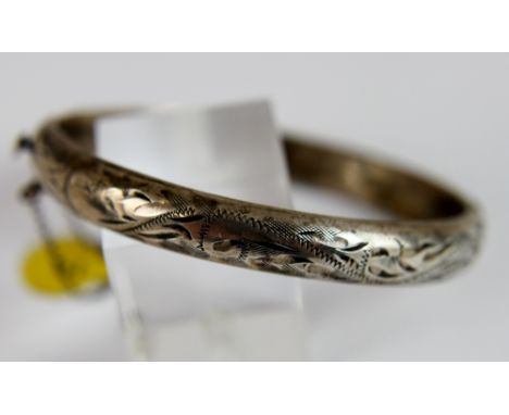 Silver vintage engraved bangle