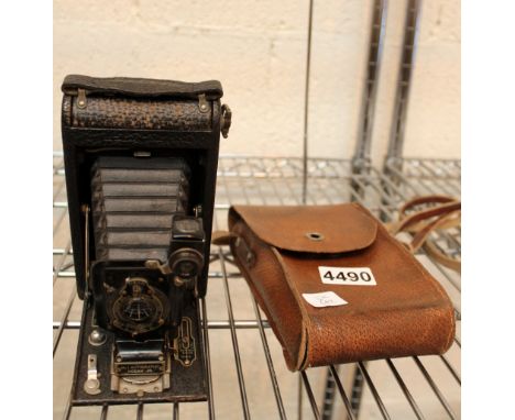 Leather cased no 1 Autographic Kodak junior bellows camera
