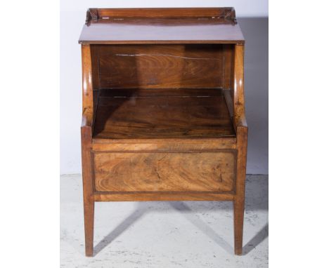 George III mahogany commode, hinge back and seat, square tapering legs, width 58cm, depth 52cm, height 81cm.