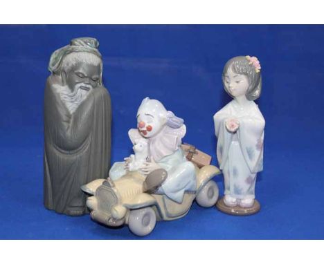 GROUP OF LLADRO AND NAO FIGURES
together with other Spanish figures 